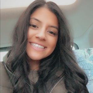 Meet your Posher, Melissa